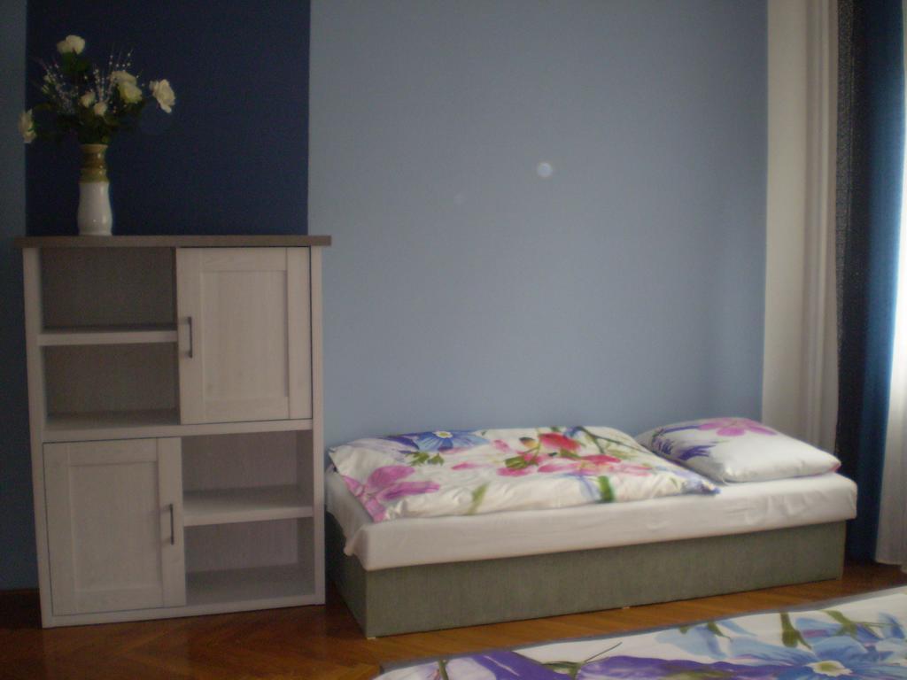 Apartman Pro 4 Osoby Česká Skalice Rum bild